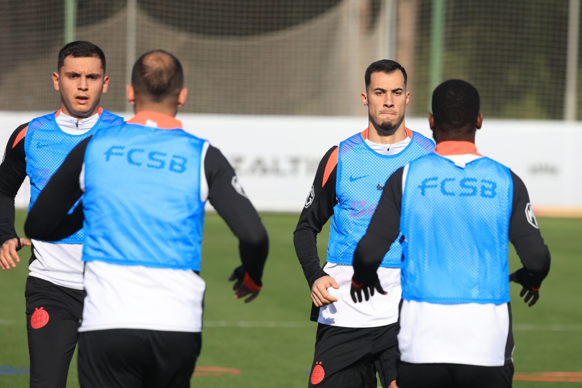 Chinuiți în Antalya » Fotbaliștii de la FCSB, „storși” de Neubert la antrenament! Imagini tari din Turcia