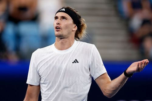 VIDEO Alexander Zverev, învins în două seturi de un tenismen care nu mai jucase din iunie 2025!