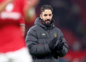Legenda lui Manchester United ceartă conducerea clubului: „Experimentele trebuie să înceteze”