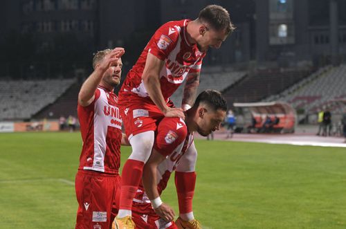 Fostul jucător al lui Dinamo, aflat în același hotel cu „câinii” în Antalya, vorbește despre o posibilă revenire: „A fost locul în care m-am simțit bine.”