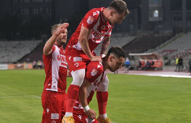 Fostul jucător al lui Dinamo, aflat în același hotel cu „câinii” în Antalya, vorbește despre o posibilă revenire: „A fost locul în care m-am simțit bine.”