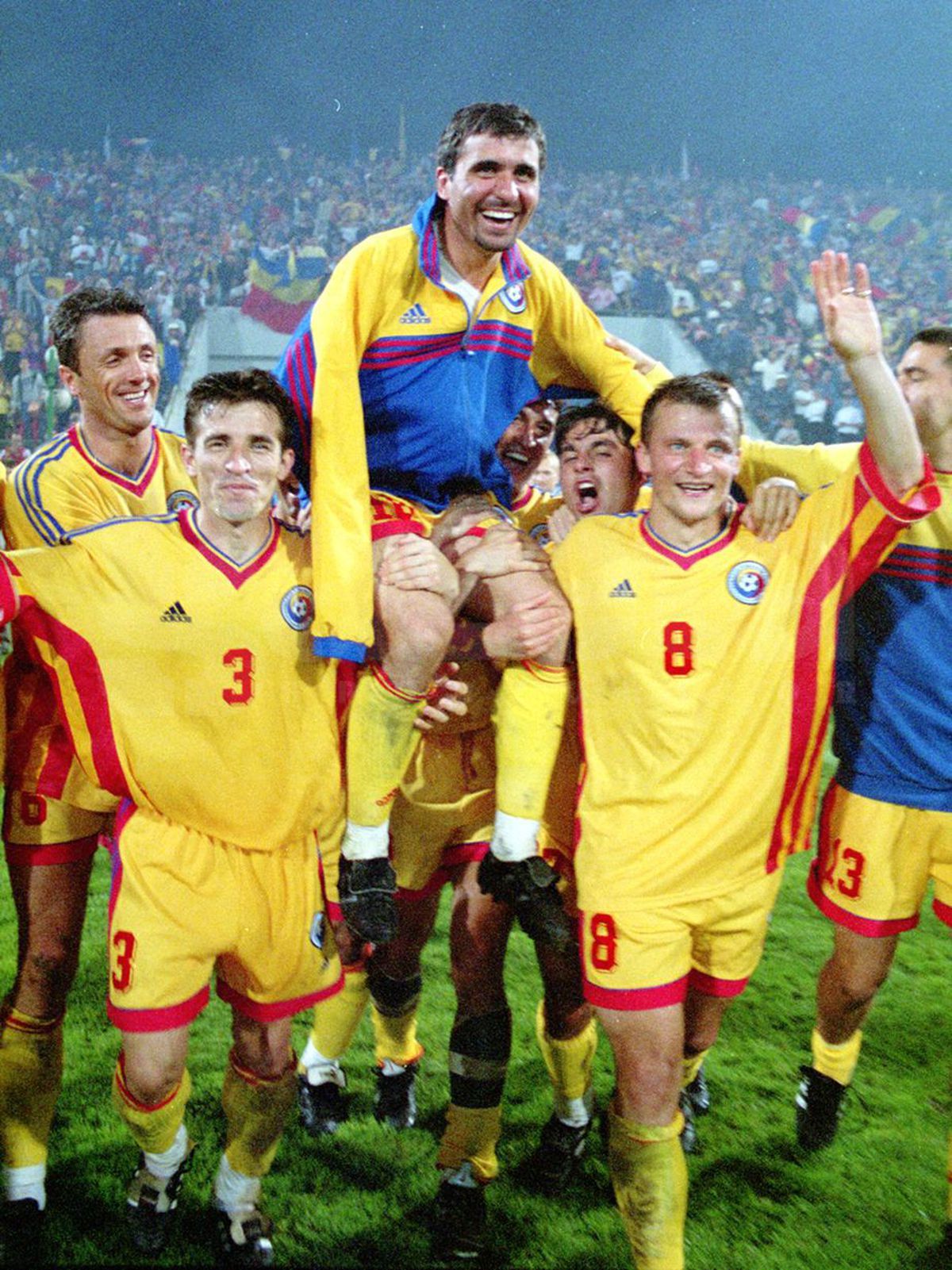 Gabi Balint, amintiri savuroase cu Gică Hagi, în ziua în care „Regele” a împlinit 56 de ani: „Patul lui era plin de ghemotoace de hârtie”