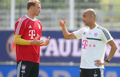 Guardiola a vrut să-l reprofileze pe Manuel Neuer! Rummenigge s-a opus!