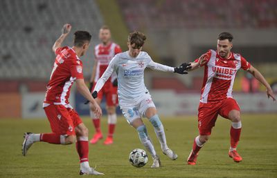 Povestea lui Octavian Popescu, puștiul sfios din satul Nucet, spusă de primul lui președinte: cine l-a ochit, cât a costat, dorul de casă, procesul intentat FCSB