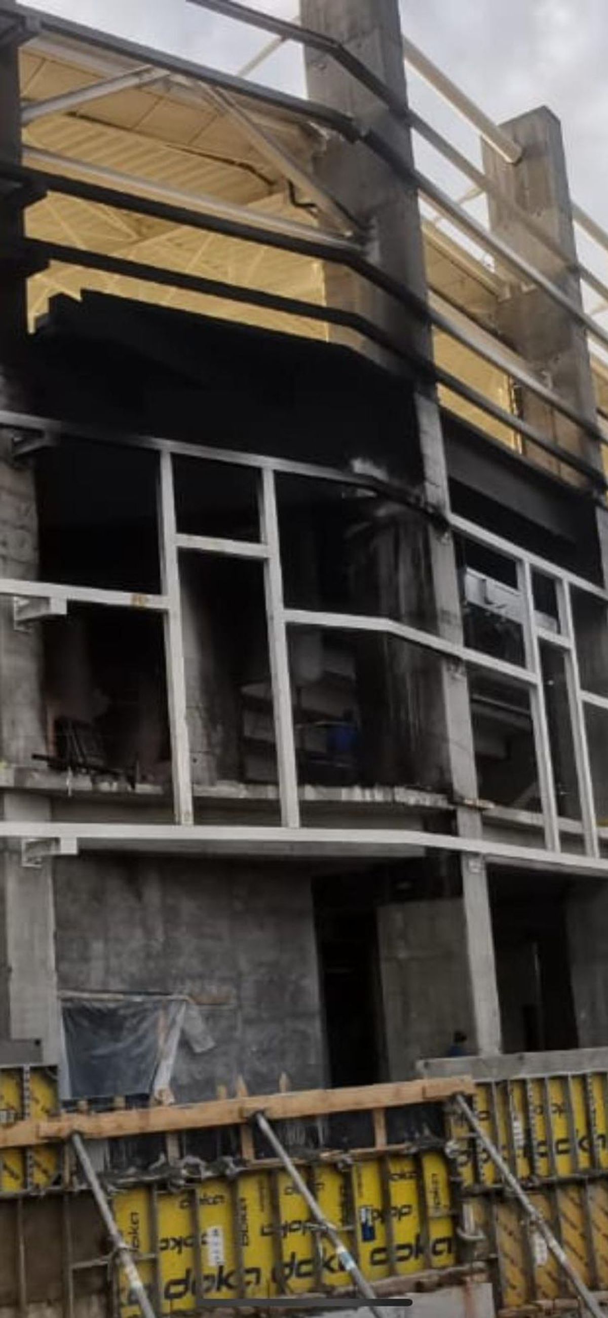 Incendiu în incinta stadionului Giulești