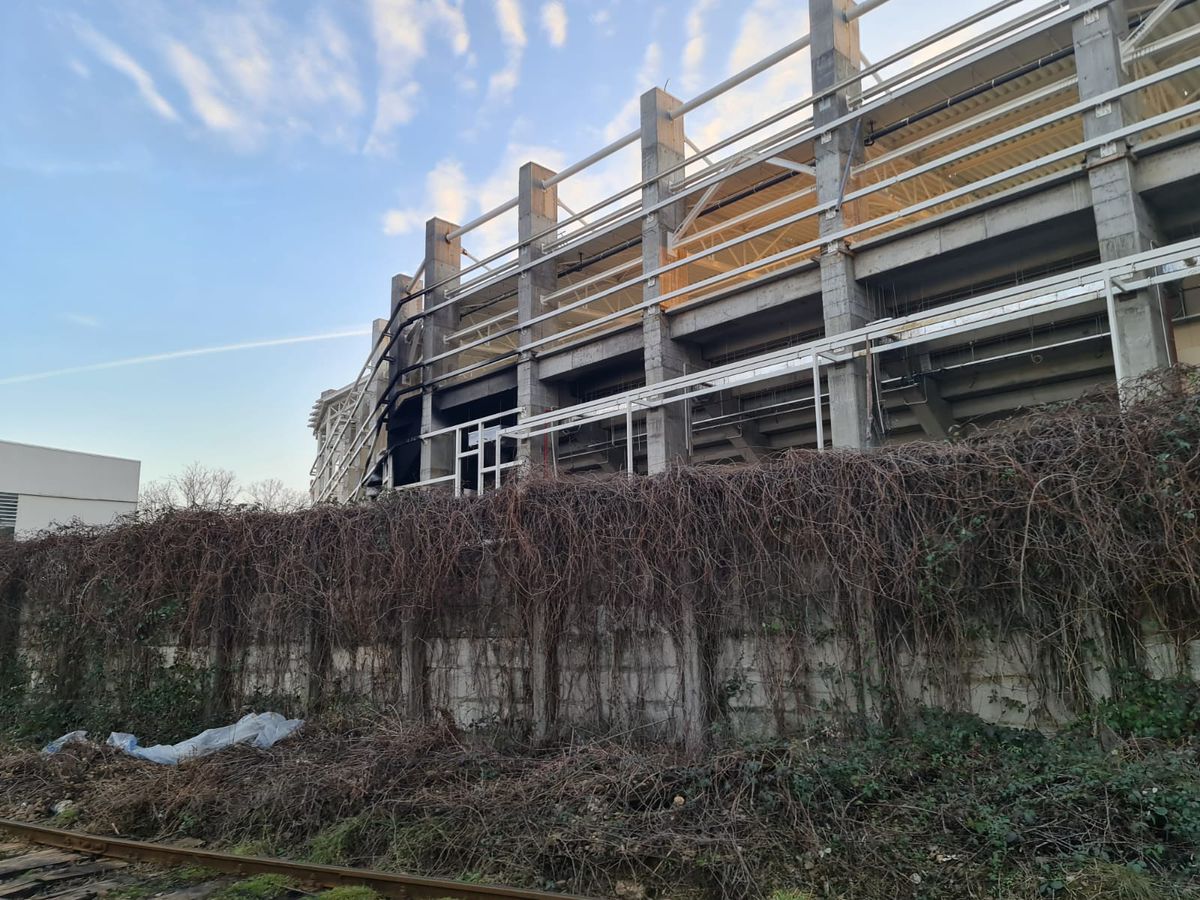 Incendiu în incinta stadionului Giulești