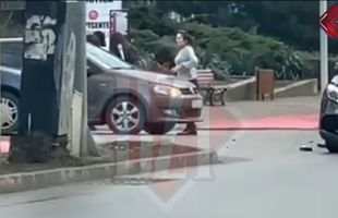 VIDEO Imagini halucinante la Iași: o șoferiță cu Mercedes a bătut-o pe o tânără! Care a fost motivul
