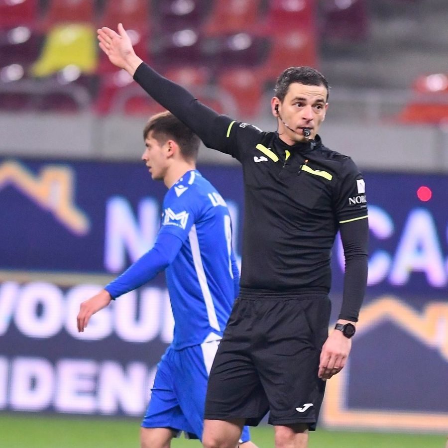 Meciul dintre Craiova și Dinamo, condus de un arbitru cu doar 11 meciuri în Liga 1! Pe cine a delegat CCA