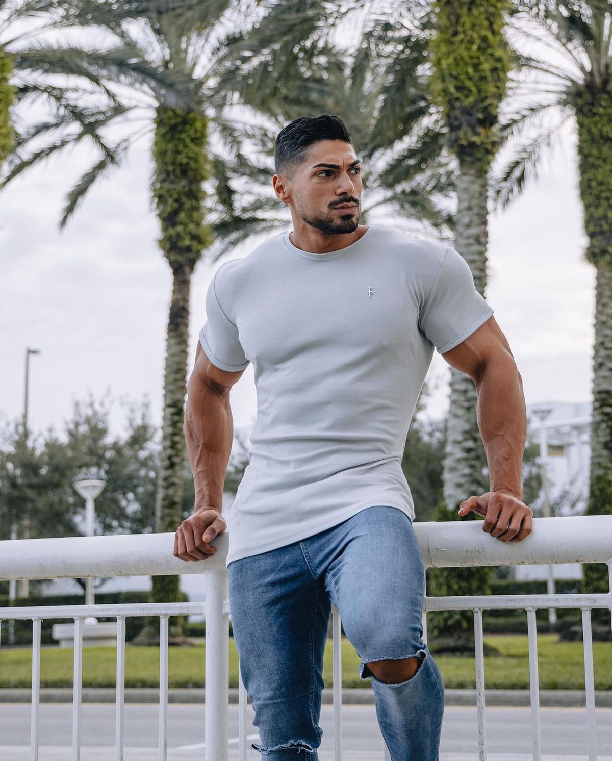 FOTO Cine e sportivul care le depășește pe Inna și Antonia în topul celor mai urmărite persoane din România pe Instagram