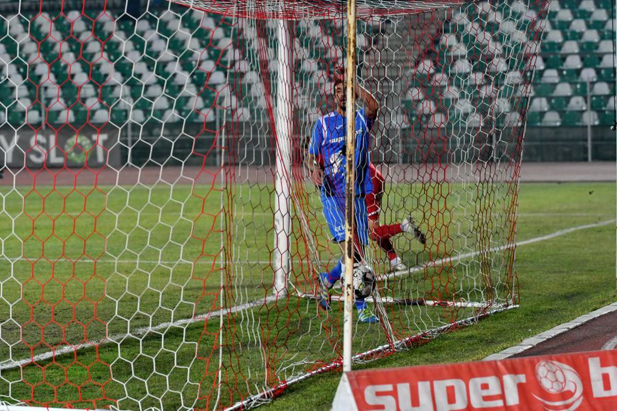 Sepsi - Poli Iași 3-3. FOTO+VIDEO Meci splendid la Sfântu Gheorghe! Oaspeții au egalat în ultima secundă, după ce au fost conduși la două goluri