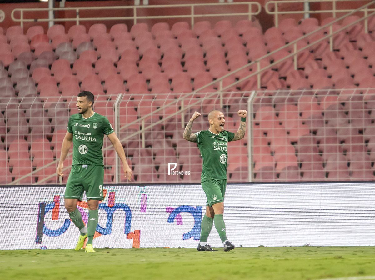 FOTO Alex Mitriță la Al Ahli - imagini din mai multe meciuri