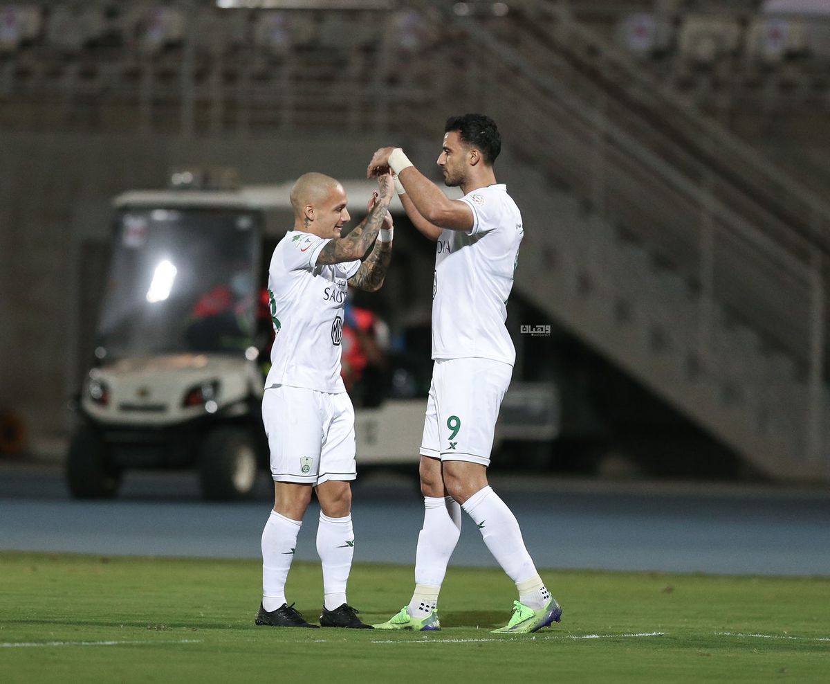 FOTO Alex Mitriță la Al Ahli - imagini din mai multe meciuri