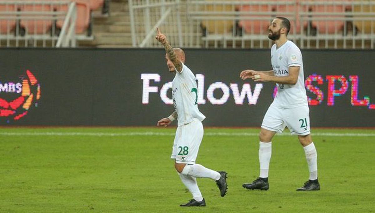 FOTO Alex Mitriță la Al Ahli - imagini din mai multe meciuri