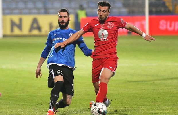 Ronaldo Deaconu, în roș-albastru! Trimis pe teren de Oprița în Steaua - Farul II