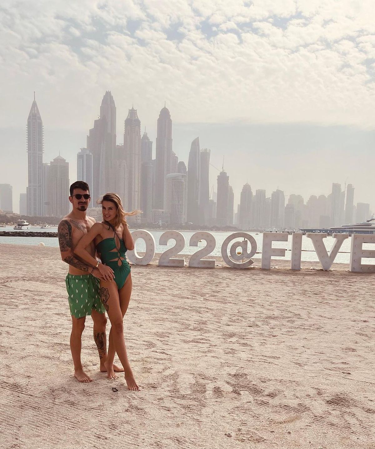Imagini provocatoare cu soția lui Sergiu Hanca » Andreea, cucerită de Dubai: „Ne mutăm aici”