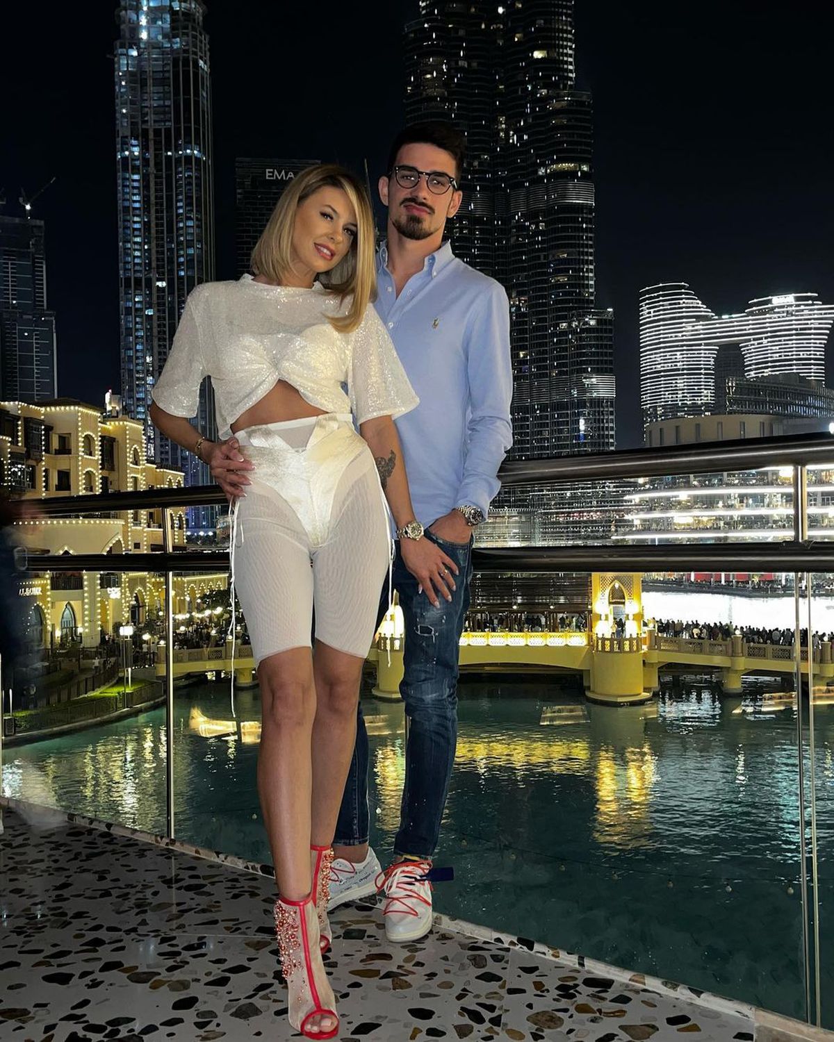 Imagini provocatoare cu soția lui Sergiu Hanca » Andreea, cucerită de Dubai: „Ne mutăm aici”