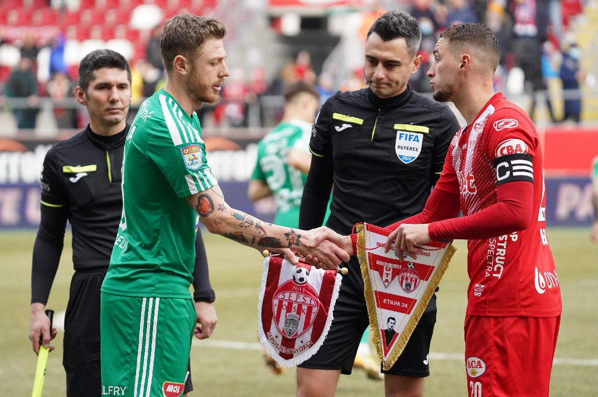 Au schimbat antrenorul, ghinionul a rămas același » UTA, altă ratare uriașă în Liga 1