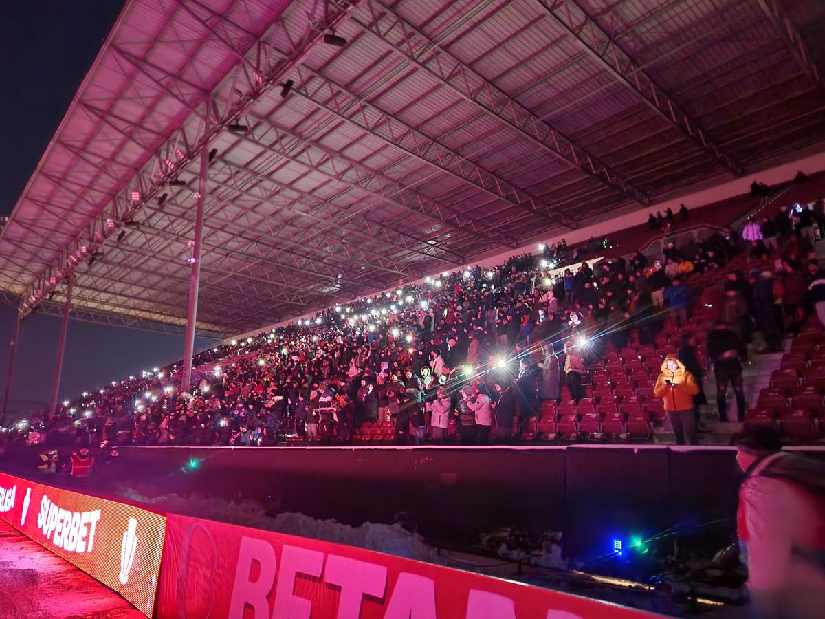 Congelatorul din Gruia » Anunțul făcut de crainic în timpului derby-ului CFR - FCSB: „Vă rugăm!”