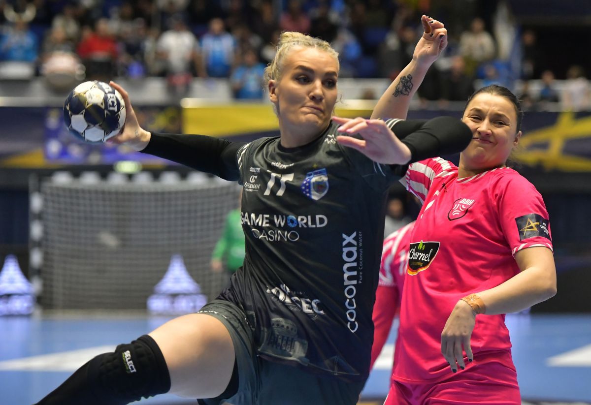 Crina Pintea, conflict în timpul meciului cu Brest: „O impertinentă! Dacă îmi pun mintea cu ea, nu știu ce s-ar întâmpla”