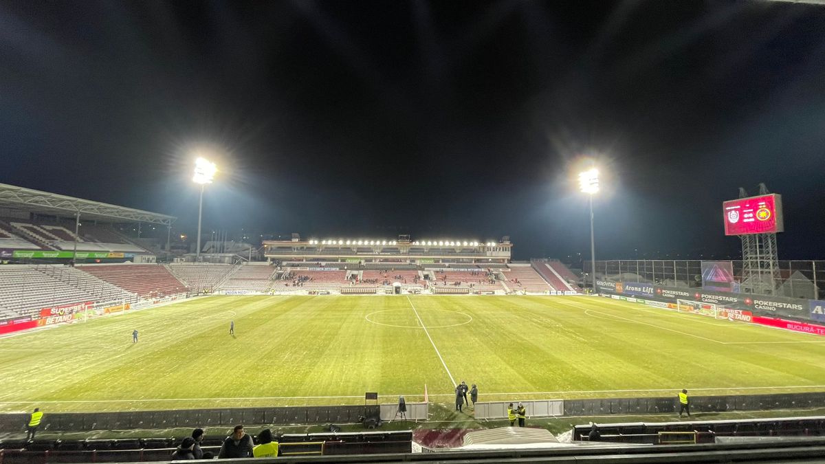 Au fost 12 minute de beznă totală înainte de CFR Cluj - FCSB » De ce ar fi „căzut” nocturna