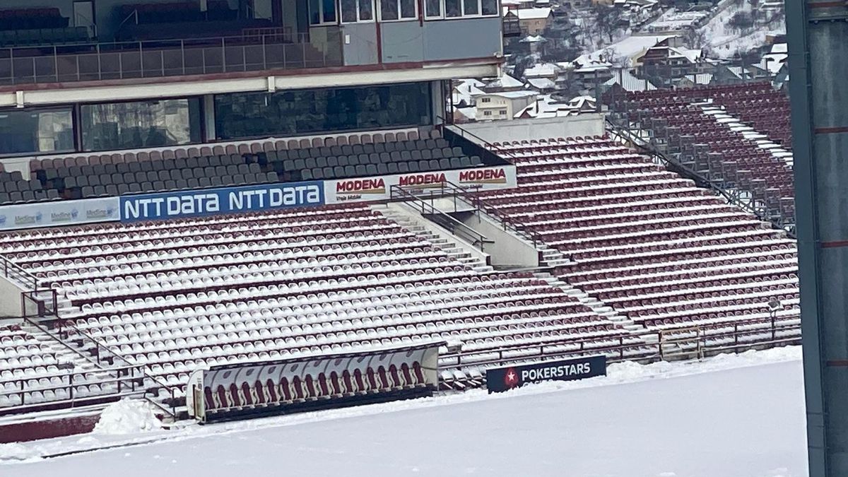 „Ice Age” în Gruia » Cum arată suprafața de joc cu mai puțin de 12 ore înainte de CFR Cluj - FCSB