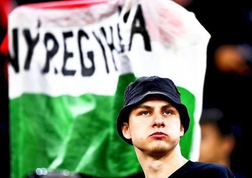 Președintele Federației Maghiare cere ca fanii care afișează simbolul Ungariei Mari să nu fie pedepsiți de UEFA // foto: Imago Images