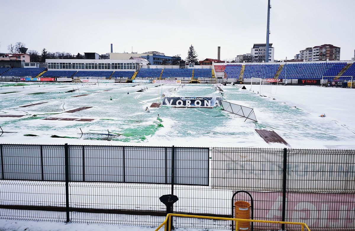 Viscol și ger la Botoșani » Starea gazonului cu 24h înaintea meciului cu Petrolul