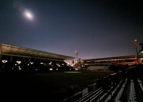 Au fost 12 minute de beznă totală înainte de CFR Cluj - FCSB » De ce ar fi „căzut” nocturna