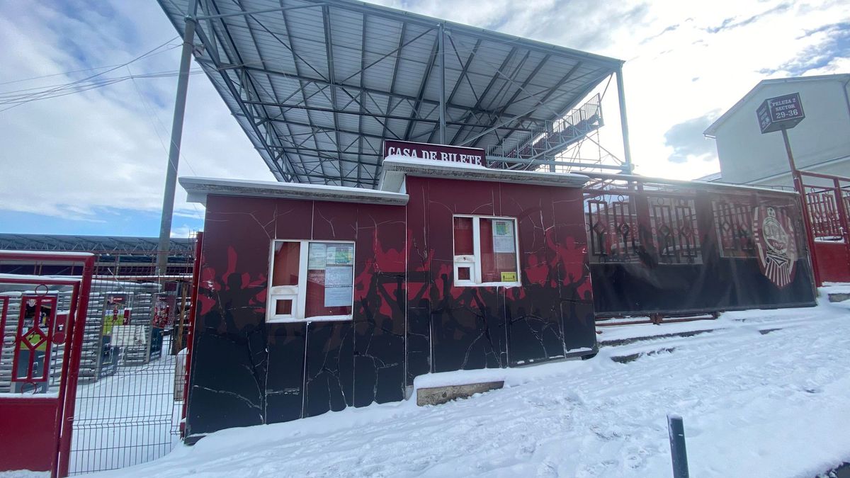 „Ice Age” în Gruia » Cum arată suprafața de joc cu mai puțin de 12 ore înainte de CFR Cluj - FCSB
