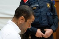 Cum arată Dani Alves după 13 luni de detenție » Azi a început procesul fostului star al Barcelonei acuzat de viol: aproape 300 de jurnaliști acreditați!