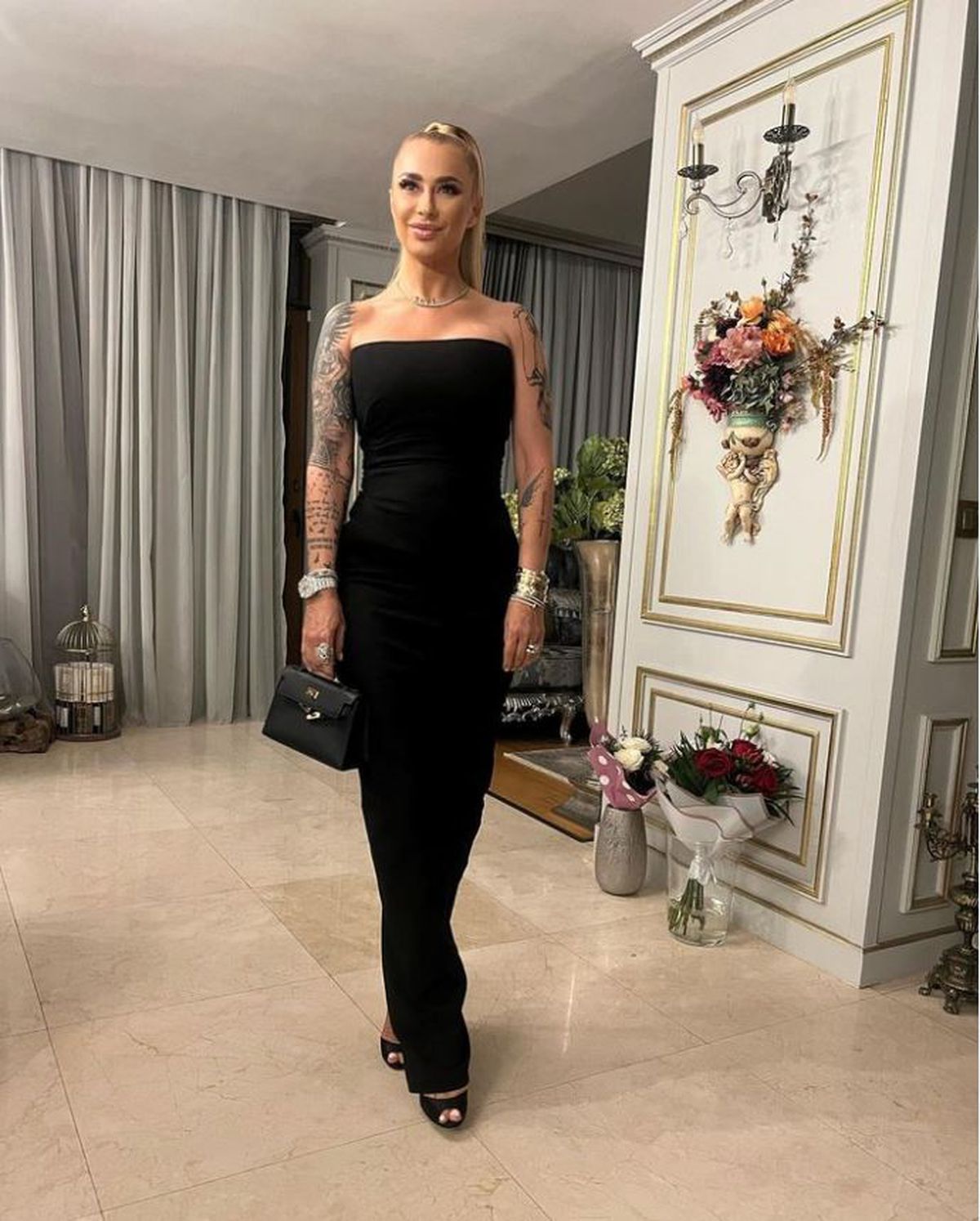 Anamaria Prodan a intrat în sală și învață mișcări de box de la iubit! Imagini de la antrenament