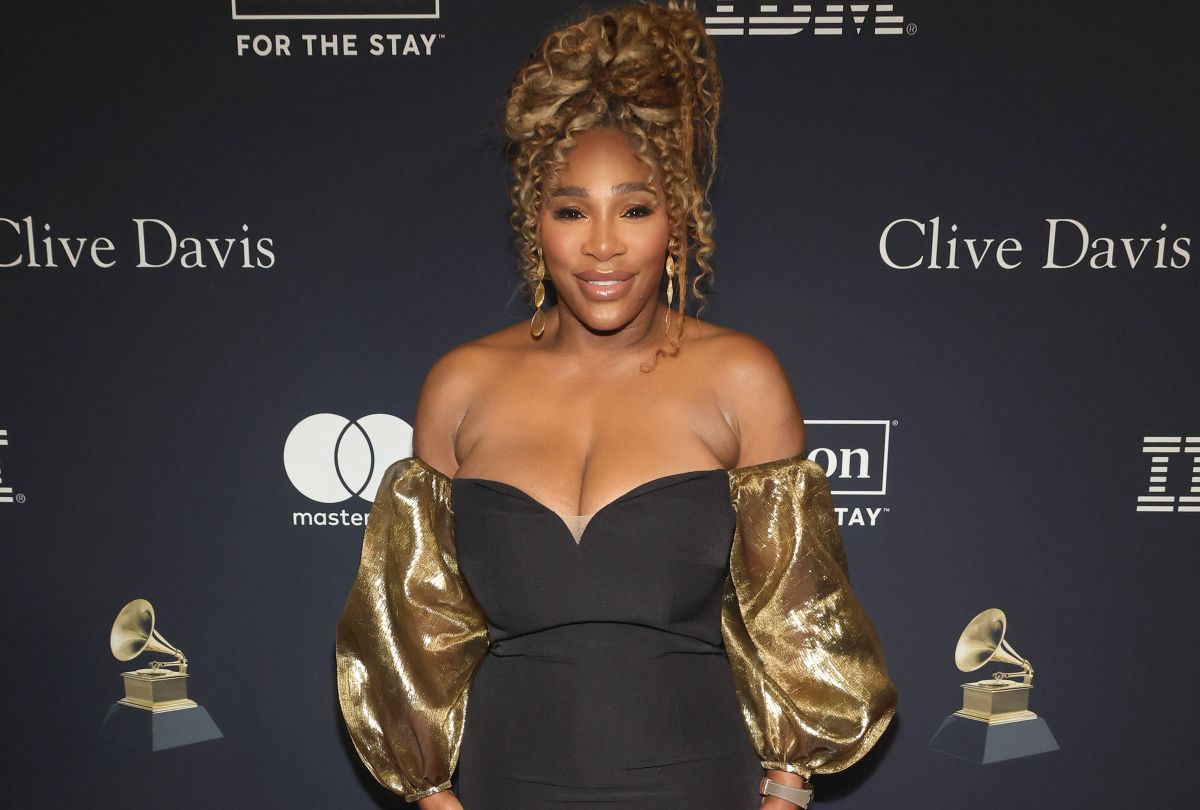 Serena Williams a apărut într-o ținută îndrăzneață la petrecerea iernii din Beverly Hills: „Când te cheamă, te urci în avion și o faci!”