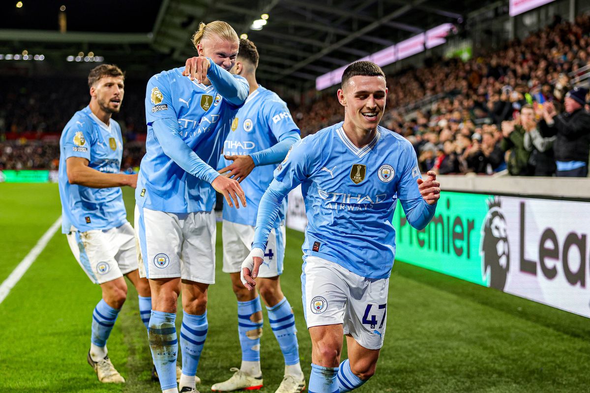 Gafă de amatori făcută de fundașii lui Manchester City » Au uitat regulamentul și i-au lăsat pe cei de la Brentford să marcheze