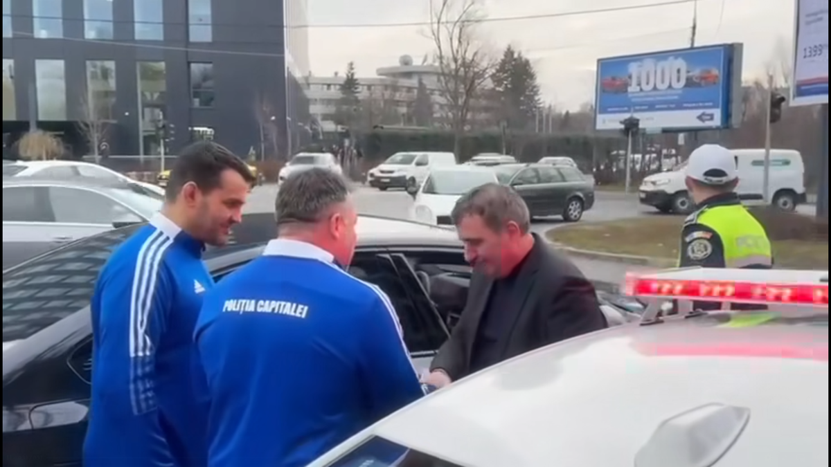 Poliția Capitalei, surpriză pentru Gică Hagi de ziua lui » „Regele” a fost urmărit și oprit în trafic