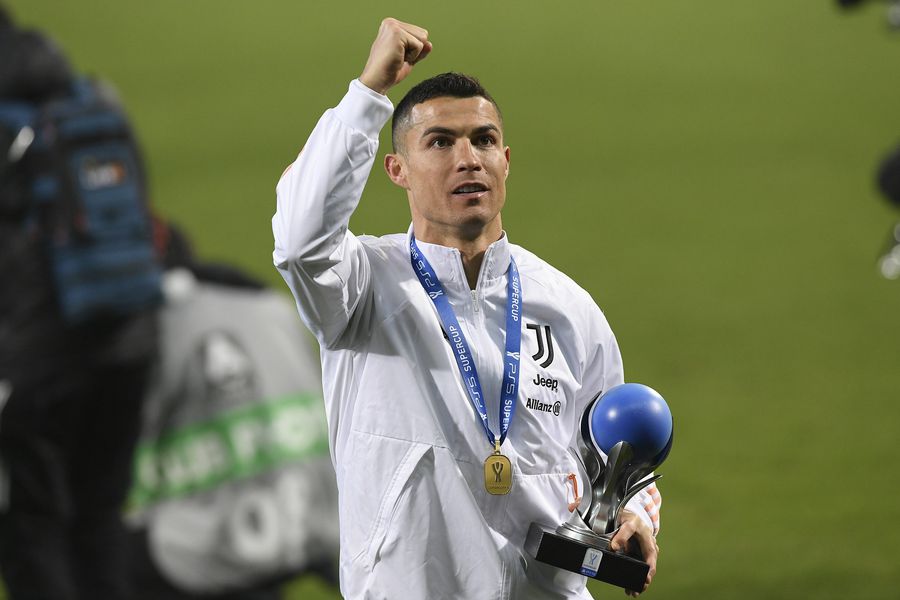 foto: Imago Cristiano Ronaldo, la 40 de ani! Zeci de momente cu superstarul care au schimbat fotbalul mondial: „Nu urmăresc recordurile, ele mă urmăresc pe mine”