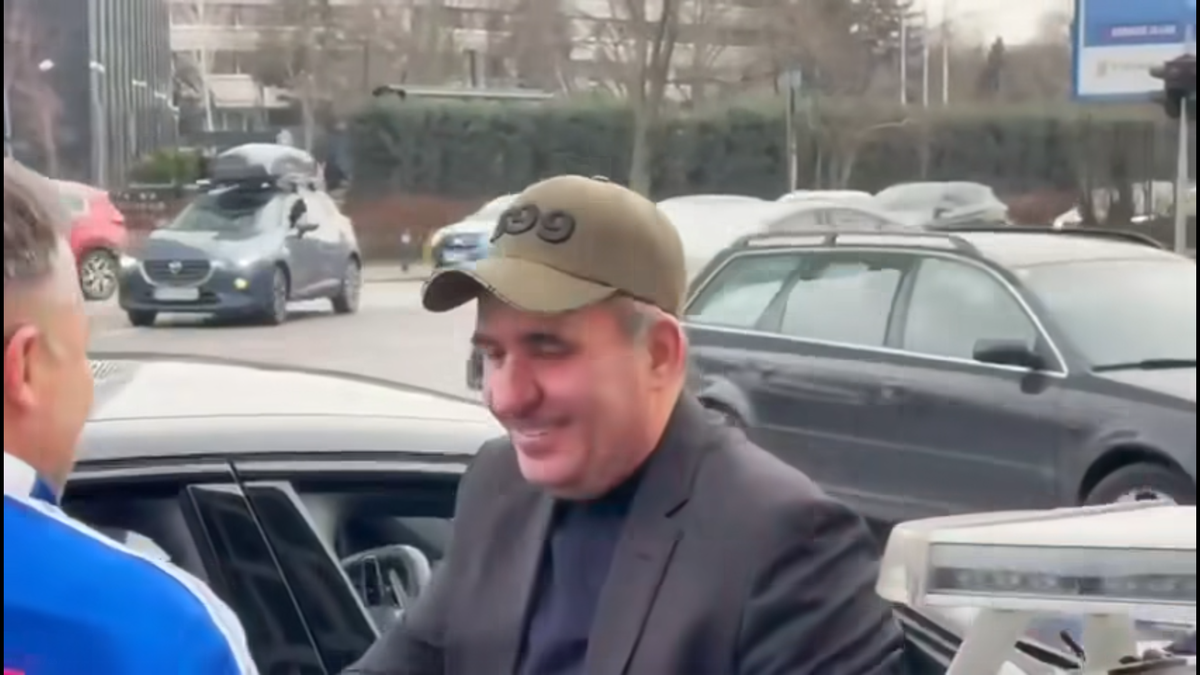 Poliția Capitalei, surpriză pentru Gică Hagi de ziua lui » „Regele” a fost urmărit și oprit în trafic