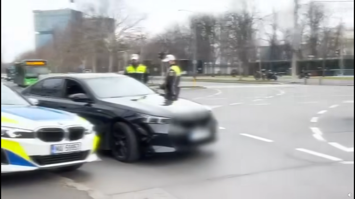 Poliția Capitalei, surpriză pentru Gică Hagi de ziua lui » „Regele” a fost urmărit și oprit în trafic