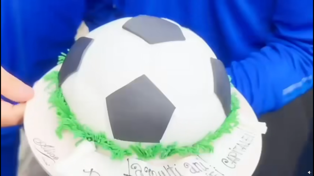 Poliția Capitalei, surpriză pentru Gică Hagi de ziua lui » „Regele” a fost urmărit și oprit în trafic