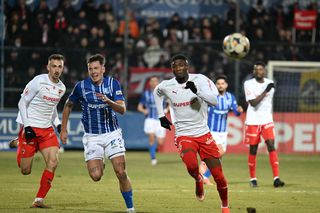 Kennedy Boateng, lăudat după cele două goluri cu Farul Constanța: „La Dinamo a mai fost un fundaș la fel, îl chema...”