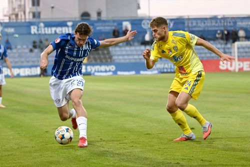 Eduard Radaslavescu și Vlad Pop, în Farul - Unirea Slobozia // FOTO: Sport Pictures