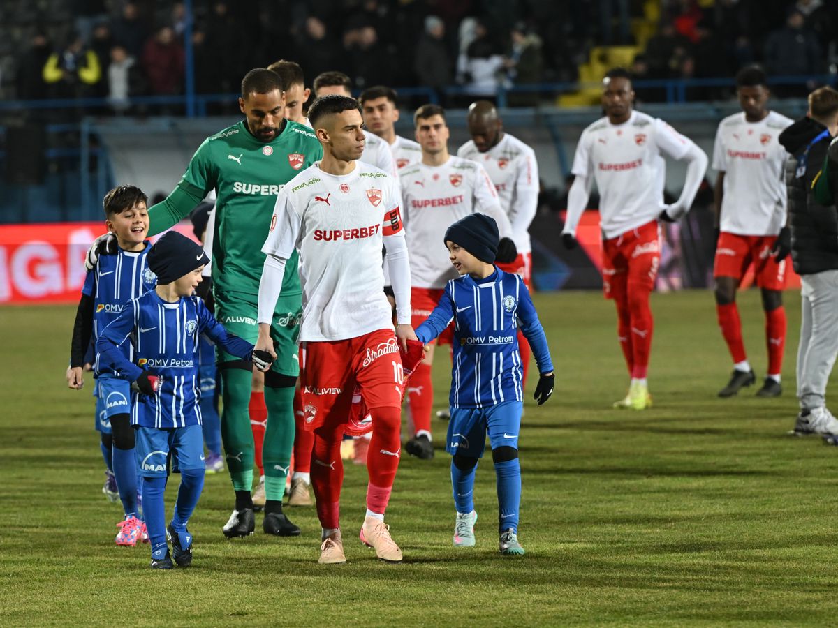 „Arată de parcă ar fi născuți la Dinamo!” » Legenda Ion Pârcălab, la „cald”, după victoria spectaculoasă cu Farul