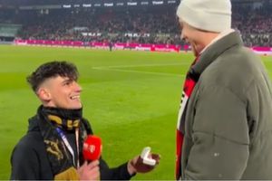 Arbitrul și-a cerut partenerul în căsătorie pe teren, acum îl caută Parchetul!