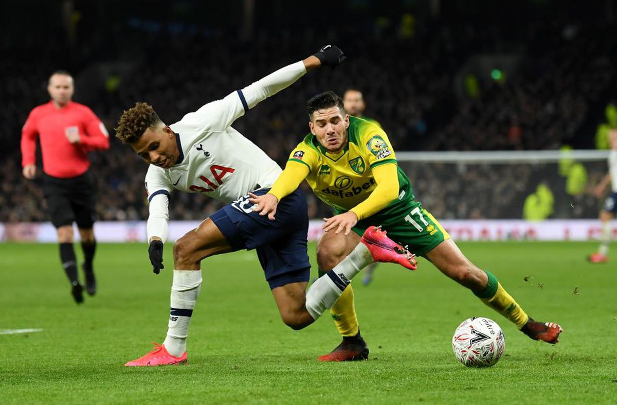 FOTO + VIDEO Scene incredibile! O vedetă de la Tottenham a sărit în tribune după meci să se bată cu fanul care îi atacase fratele