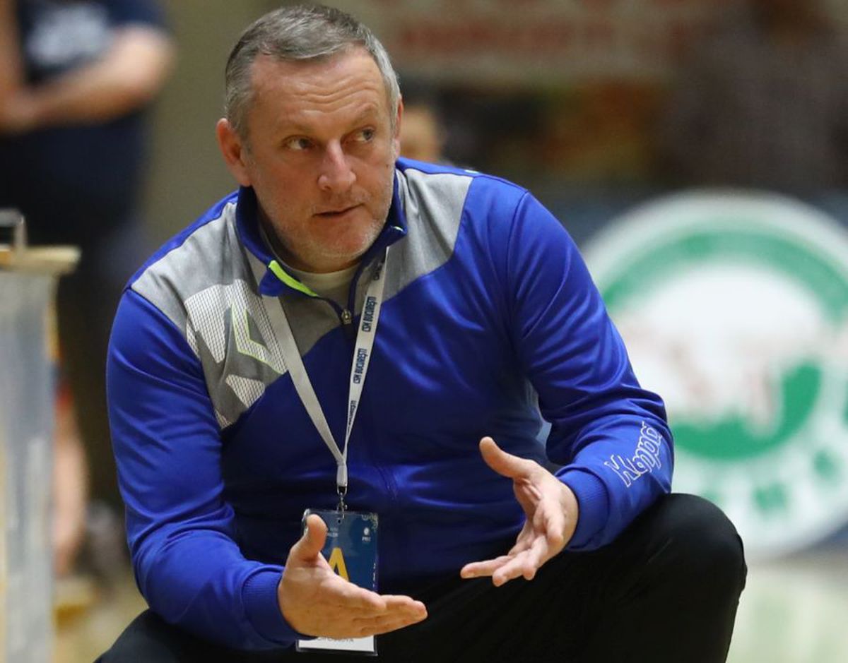 FOTO SCM Rm. Vâlcea a câștigat derby-ul cu SCM Craiova și a revenit pe primul loc în clasament!