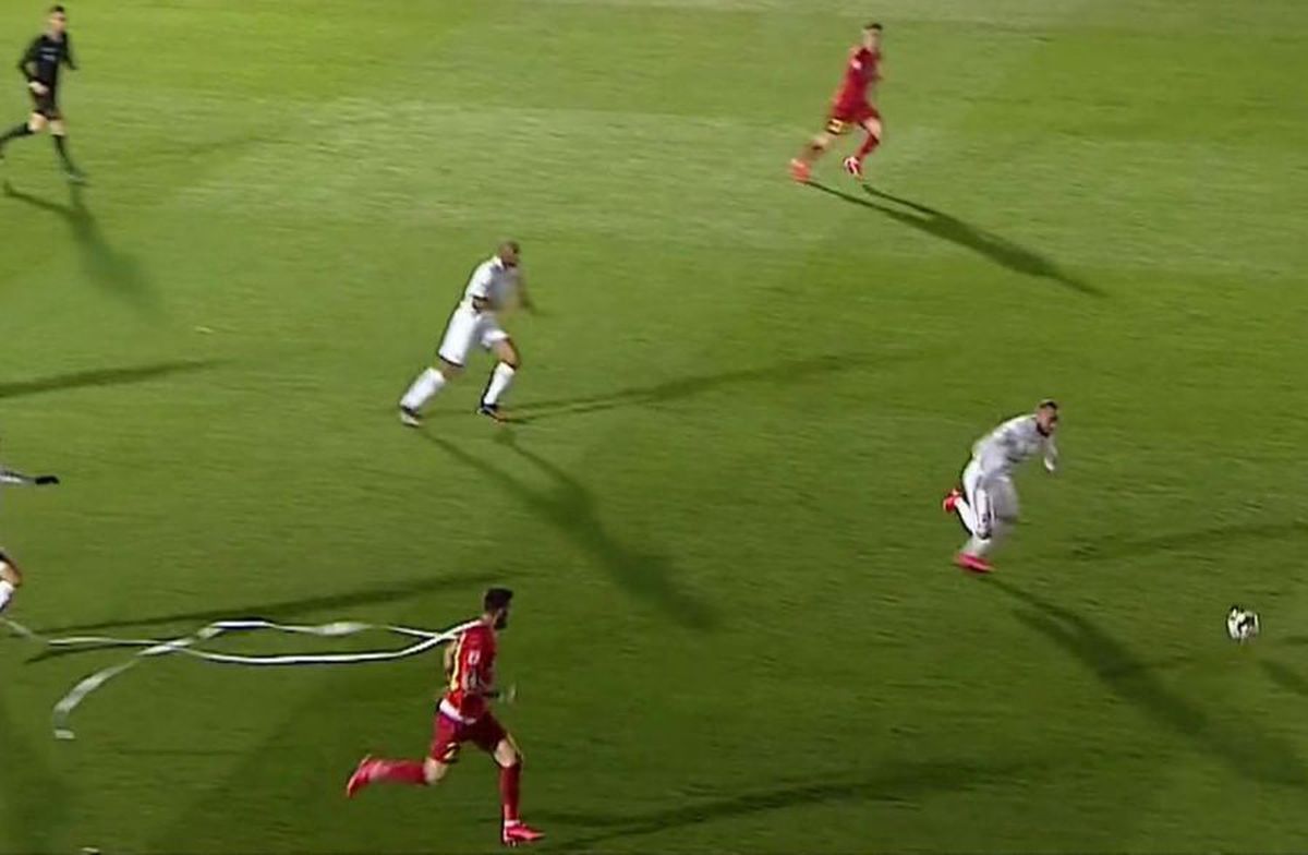 HERMANNSTADT - FCSB // FOTO Batman sau Superman! Ovidiu Popescu a oferit faza primei reprize