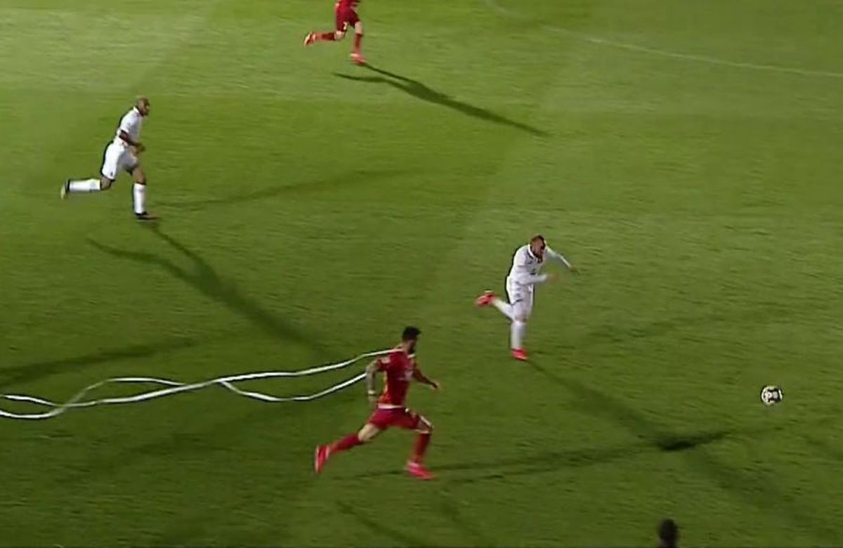 HERMANNSTADT - FCSB // FOTO Batman sau Superman! Ovidiu Popescu a oferit faza primei reprize