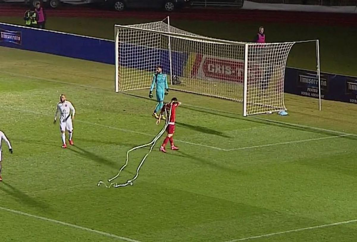 HERMANNSTADT - FCSB // FOTO Batman sau Superman! Ovidiu Popescu a oferit faza primei reprize