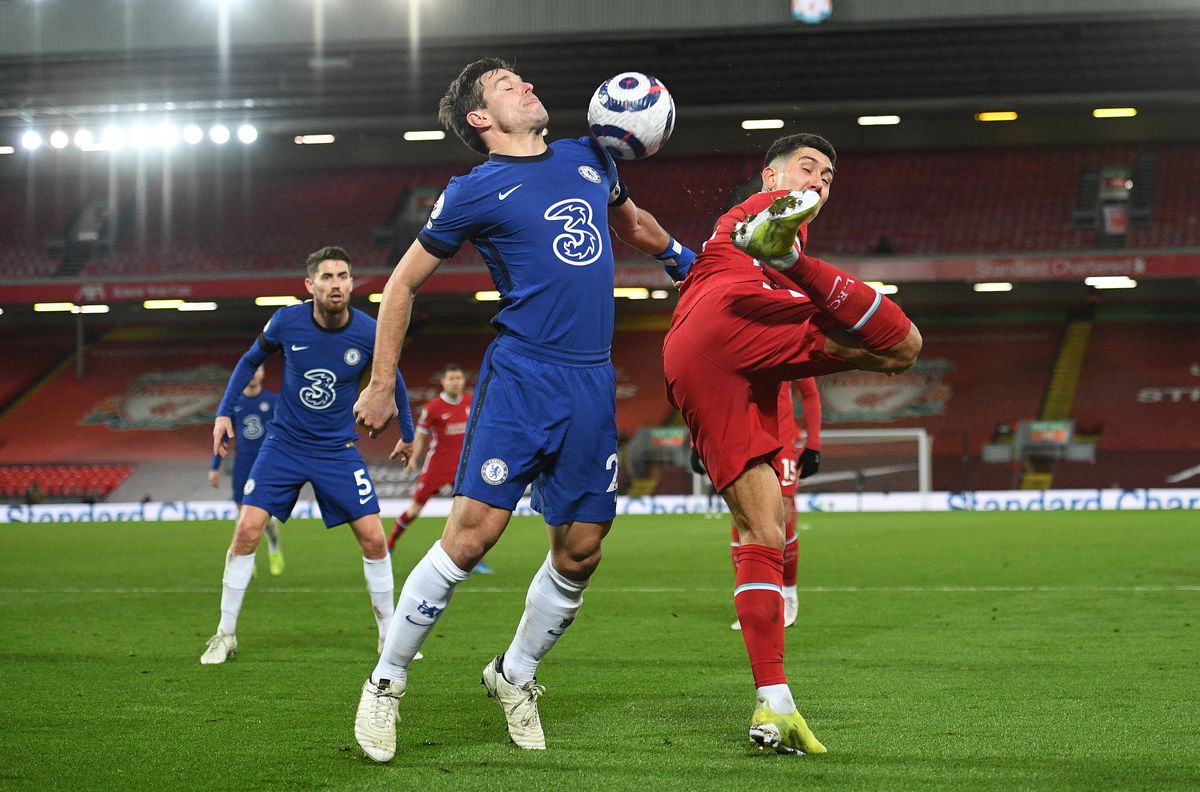 FOTO Liverpool nu se regăsește în Premier League! Bornă rușinoasă atinsă pentru prima dată în istorie după înfrângerea cu Chelsea