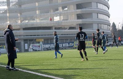 Acuzaţii incredibile în fotbalul românesc! Un jucător s-a luat de propriul antrenor: „A făcut echipa strâmb, ca să pierdem!”