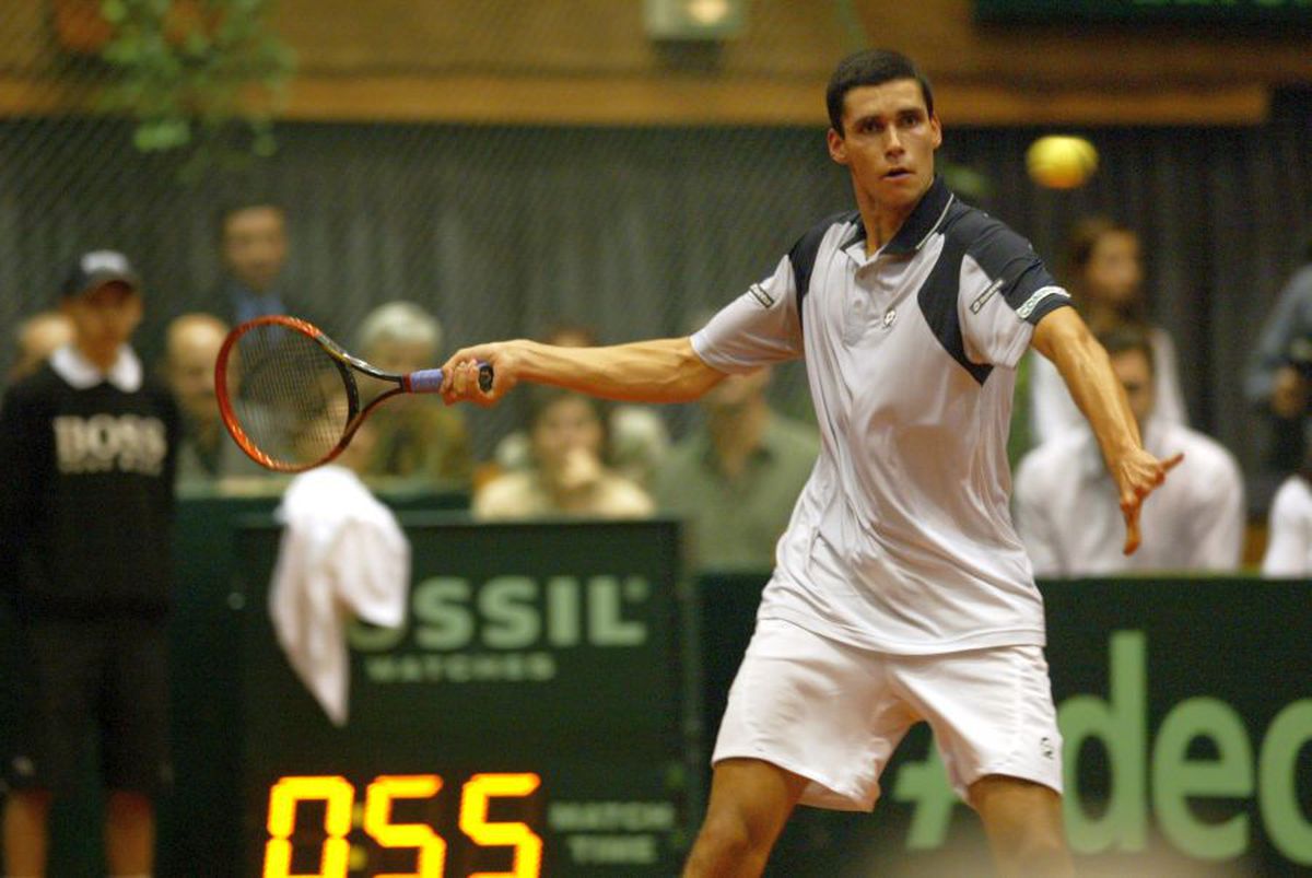 Hănescu - Federer, Davis Cup 2004 (România - Elveția)